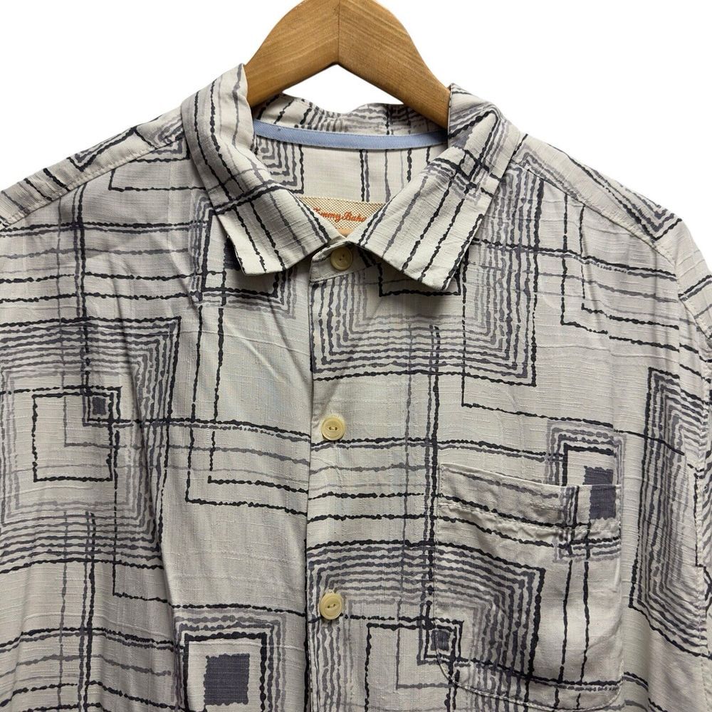 Tommy Bahama Men's XXL Button Front Hawaiian S/S Beige/Gray Geometric Silk Shirt